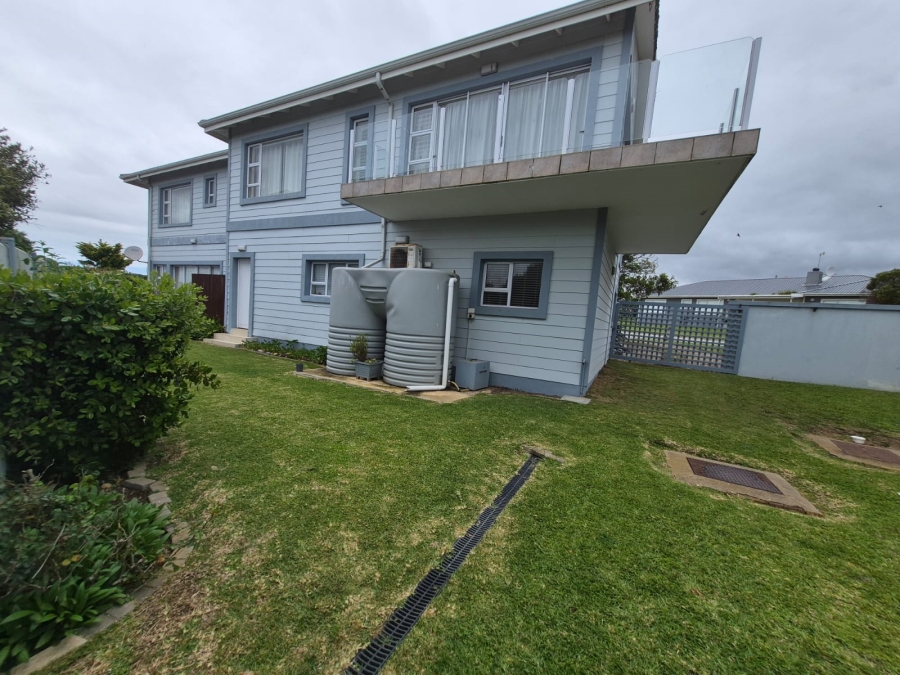 3 Bedroom Property for Sale in Boggomsbaai Western Cape